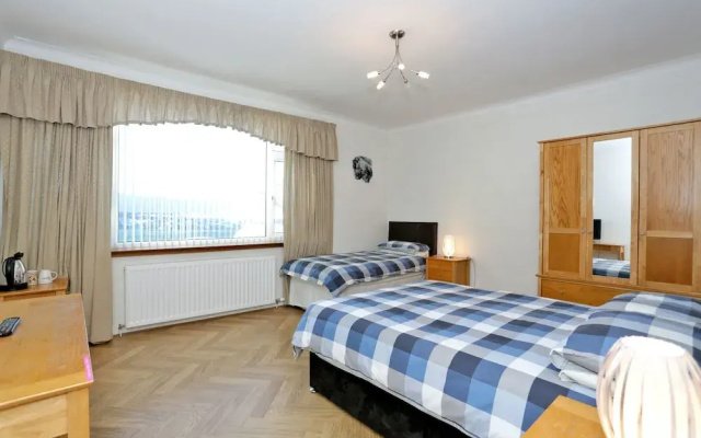 Lindhome Guest House Bed Breakfast