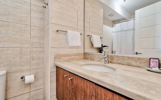 Red Velvet - 1BR - w/Parking, AC & Terrace