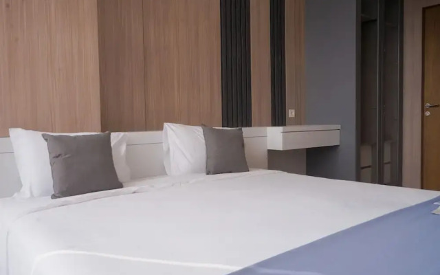 Comfy And Modern Look 2Br At Yukata Suites Apartment