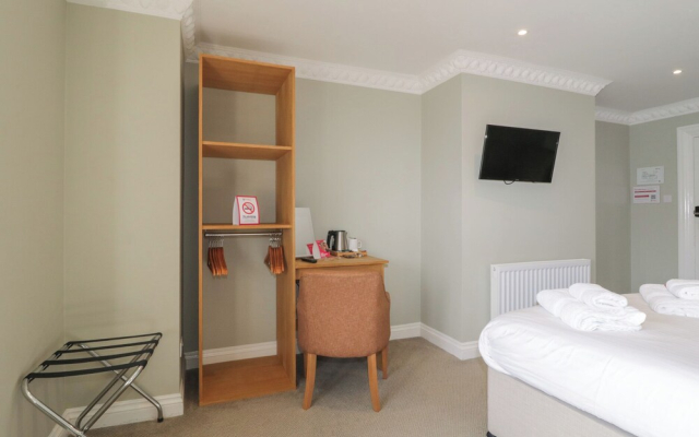 Harcombe House Rooms - First Floor King