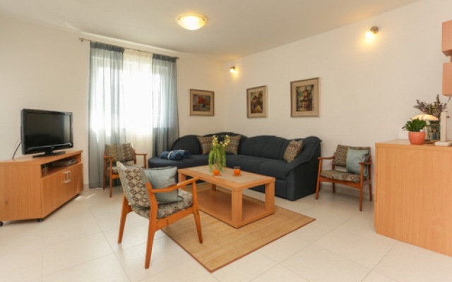 Holiday house Dupla - with pool Okrug Donji. Island Ciovo