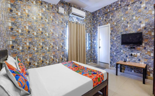 FabExpress Kings Suites I