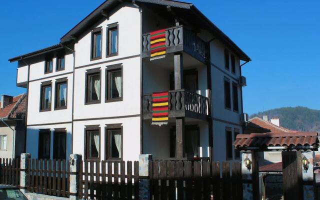 Отель Topalovi Guest House Болгария, Ардино - отзывы, цены и фото номеров - забронировать отель Topalovi Guest House онлайн вид на фасад