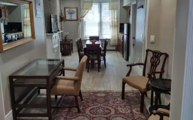 2 Br Top Floor Apartment