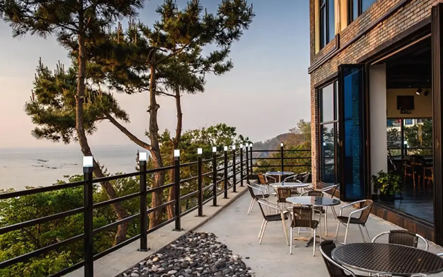 Buan Byeonsan Peninsula Pension
