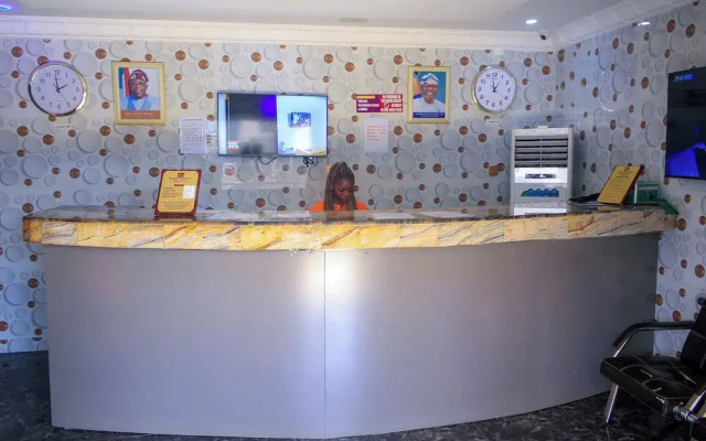 Marqueeland Hotel and suites