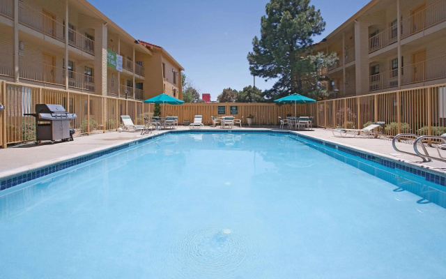 Travelodge by Wyndham Golden/Denver