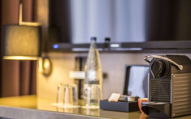 Leonardo Hotel Barcelona Las Ramblas вид на фасад