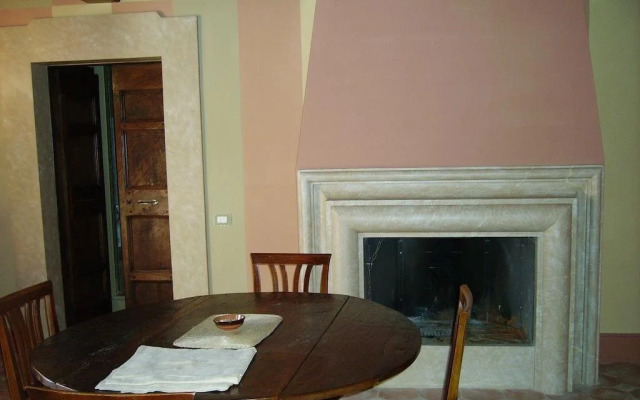 Il Castello Di Campi