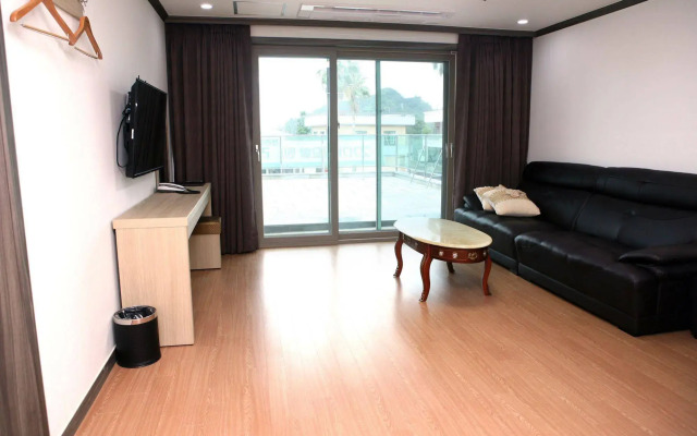 The Blue Jeju Pool villa Resort