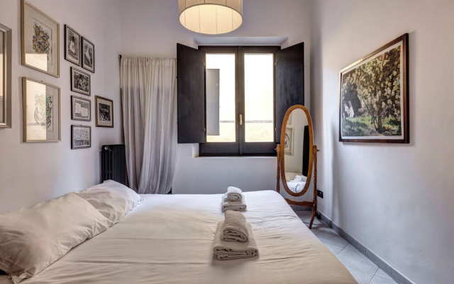 Casine Apartment by Mamo Florence