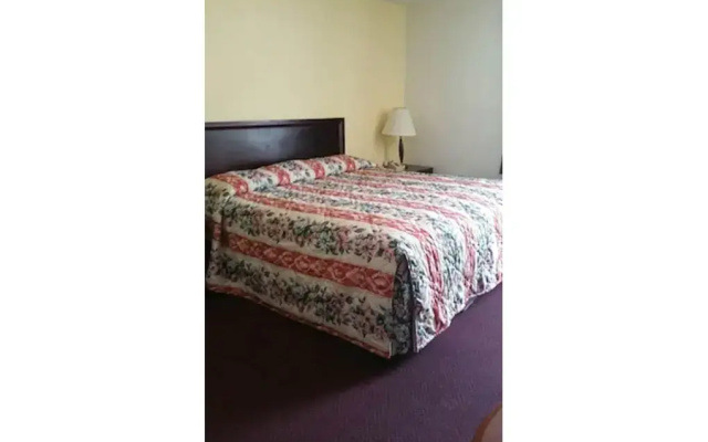 The Virginia Lodge