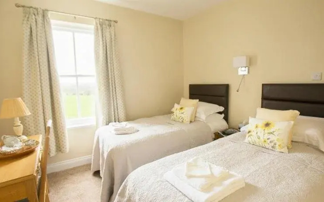 Hadrian Hotel - Inn