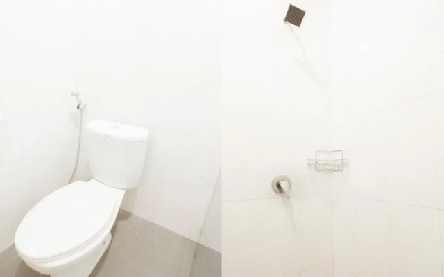 OYO 261 Sasono Putro Guest House