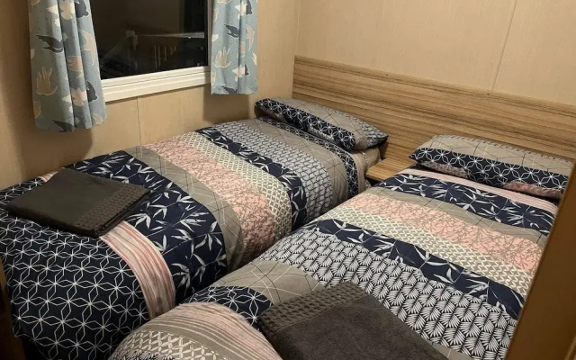 pet Free 2 Bedroom Caravan With Decking at Heacham