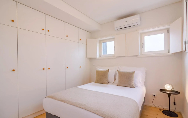 Taipas-11 in Oporto With 2 Bedrooms and 1 Bathrooms
