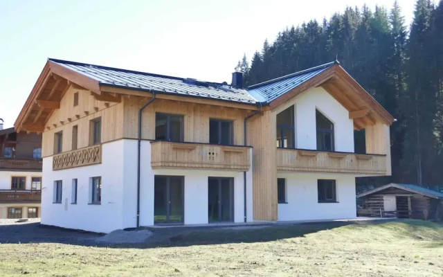 Chalet in Saalbach Near Ski Lift and Sauna