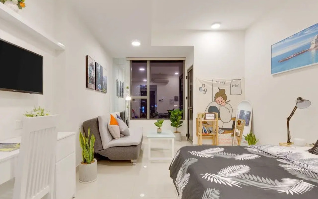 Saigon Authentic Home - FREE Infinity Pool & Gym Center & Drop-off Airport