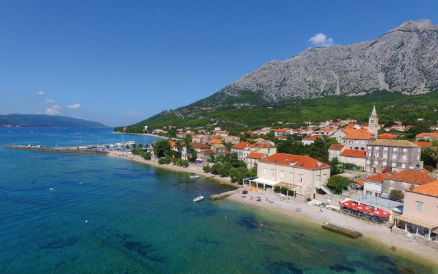 Stunning Home in Orebic With Wifi and 5 Bedrooms