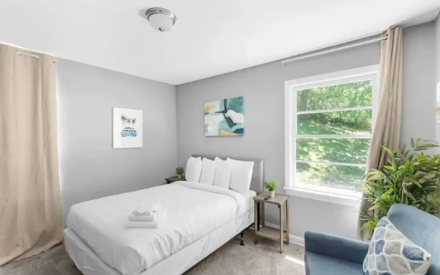 Broadmoor Bungalow - Both Units