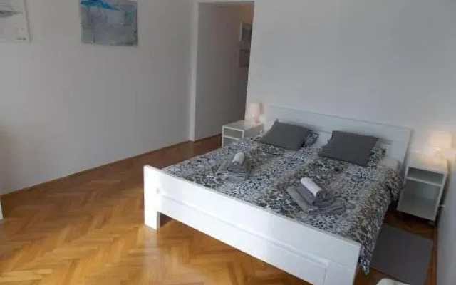 Apartment Ellalinda