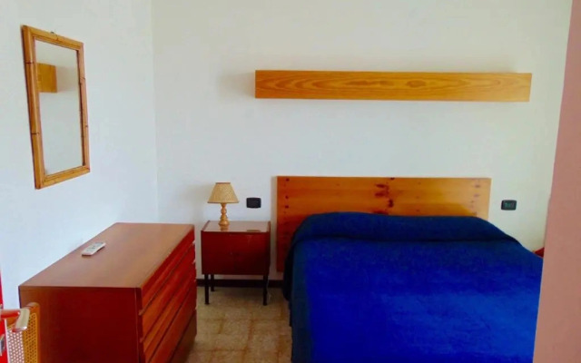 M245 - Marcelli, trilocale con terrazzo e a/c