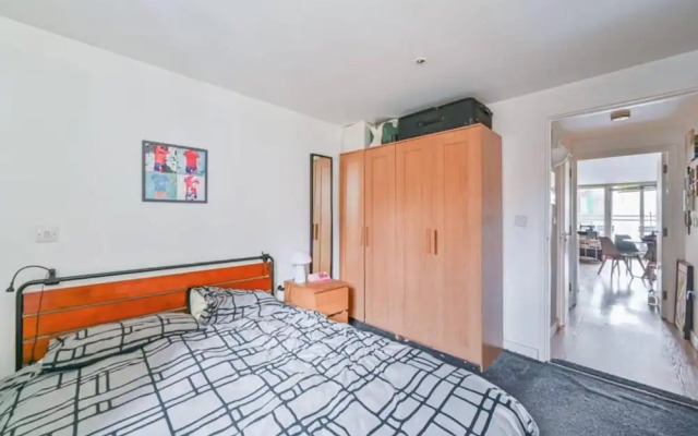 Comfortable 1 bed Near Deptford Station