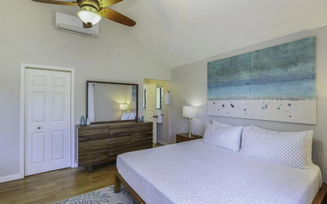 Hale Iolani 3 Bedroom Home by RedAwning