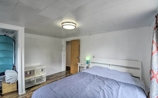 Inviting Bremerton Home Near Hiking & History
