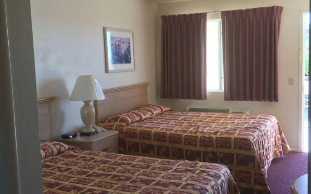 Sway Hotel Lake Havasu