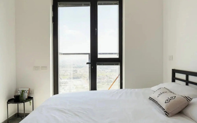 Prestigious penthouse in a luxury tower