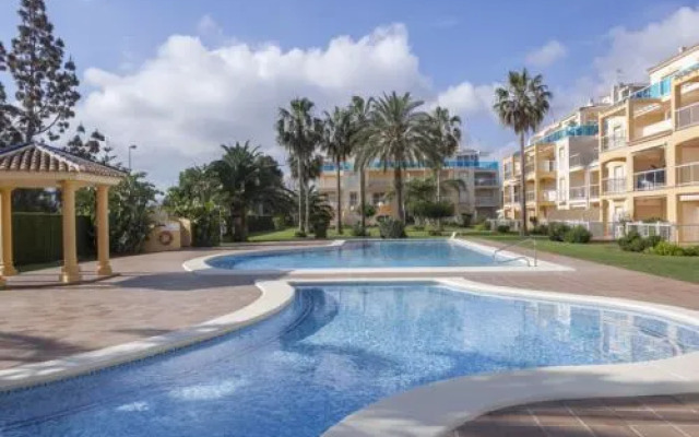 La Riviera 18039