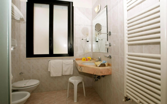 Hotel Athena