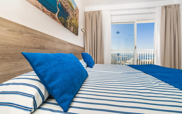 Отель Globales Condes de Alcudia