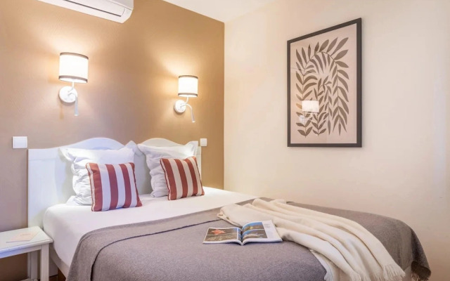 Holiday Stay With Sleeping Alcove