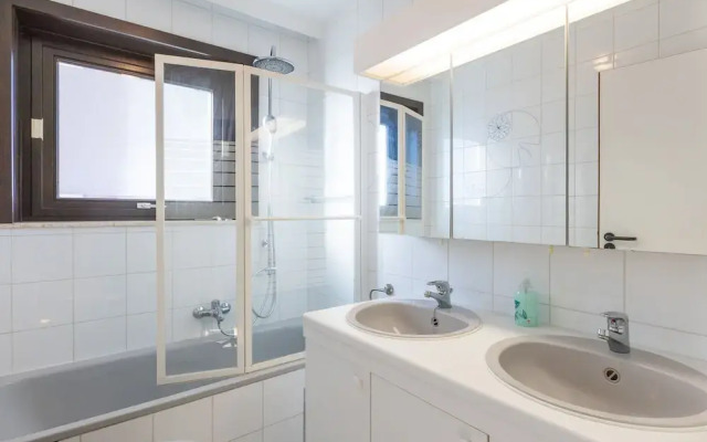 Corner Apartment With Frontal sea View