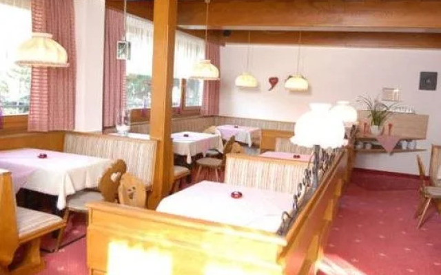 Hotel-Pension Flora