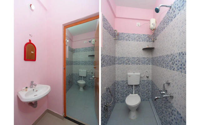 OYO 15702 Thulsi Residency