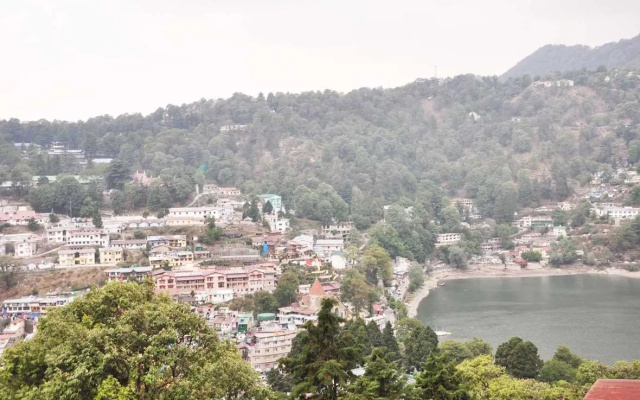 Ekam Lodge