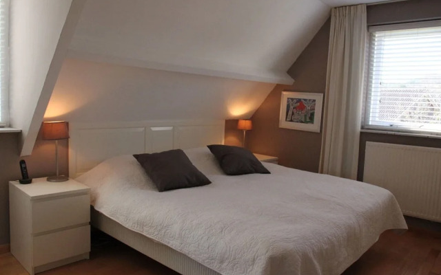 Groet Villa Stay With Garden Views