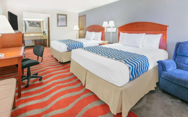 Travelodge By Wyndham Norman