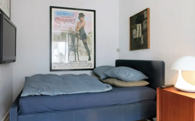 Apartment close to Metro 1392-1