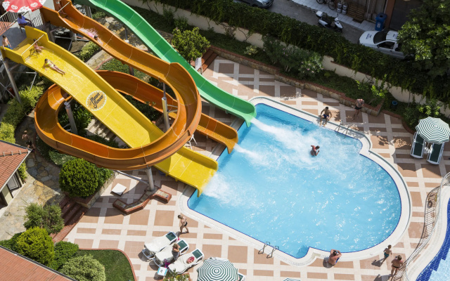 Villa Moonflower Apart Hotel