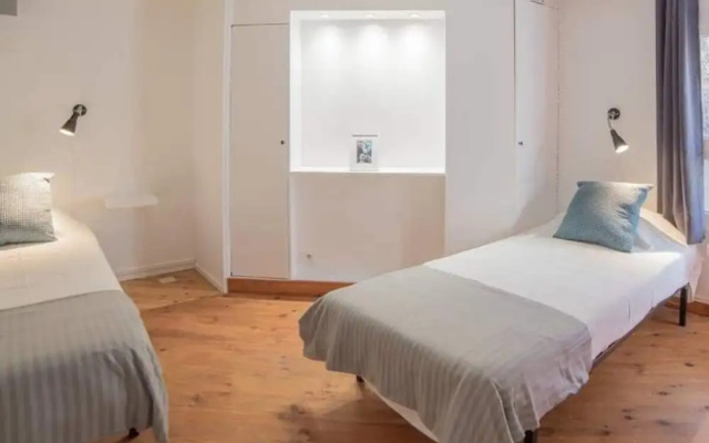 Ponton Private Apartment Near Lake