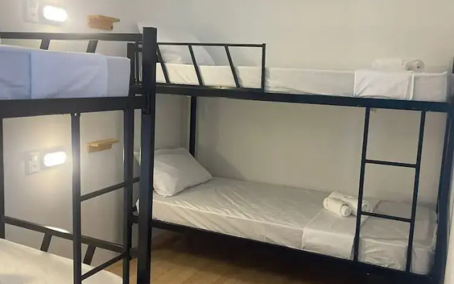 Grand' Hostel