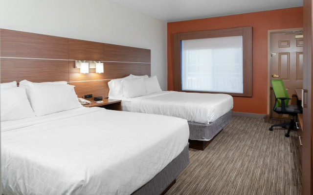 Holiday Inn Express & Suites Interstate 90 by IHG