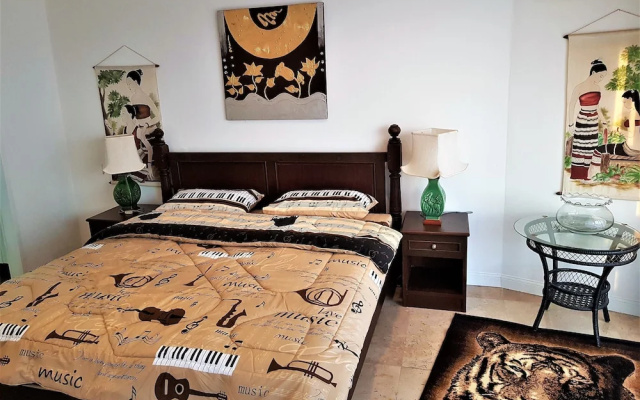 Sea View 2 bed Condo Pattaya