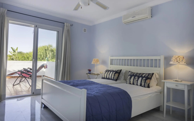 20787 - Spacious Villa With Impressive Views