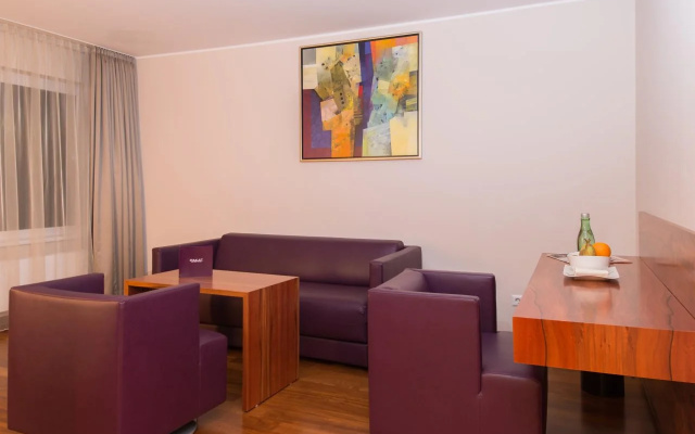 Pakat Suites