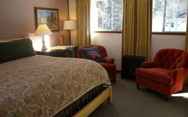 Redstone Cliffs Lodge